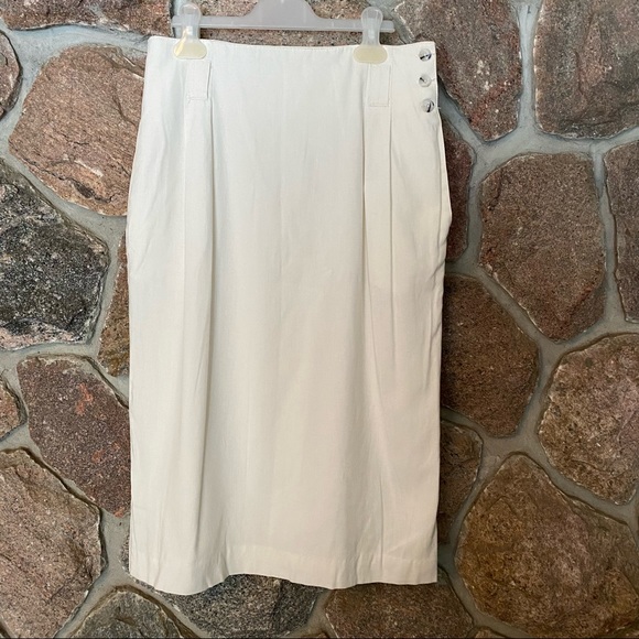 Beautiful off white vintage skirt. made in Canada. - Picture 1 of 6